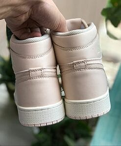 Alternative view of Air Jordan 1 Swoosh